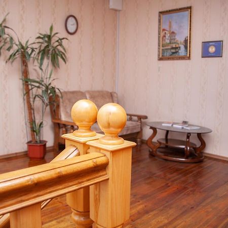Hotel Piligrim 3 Николайев Екстериор снимка