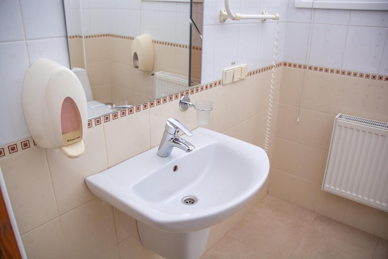 Hotel Piligrim 3 Николайев Екстериор снимка