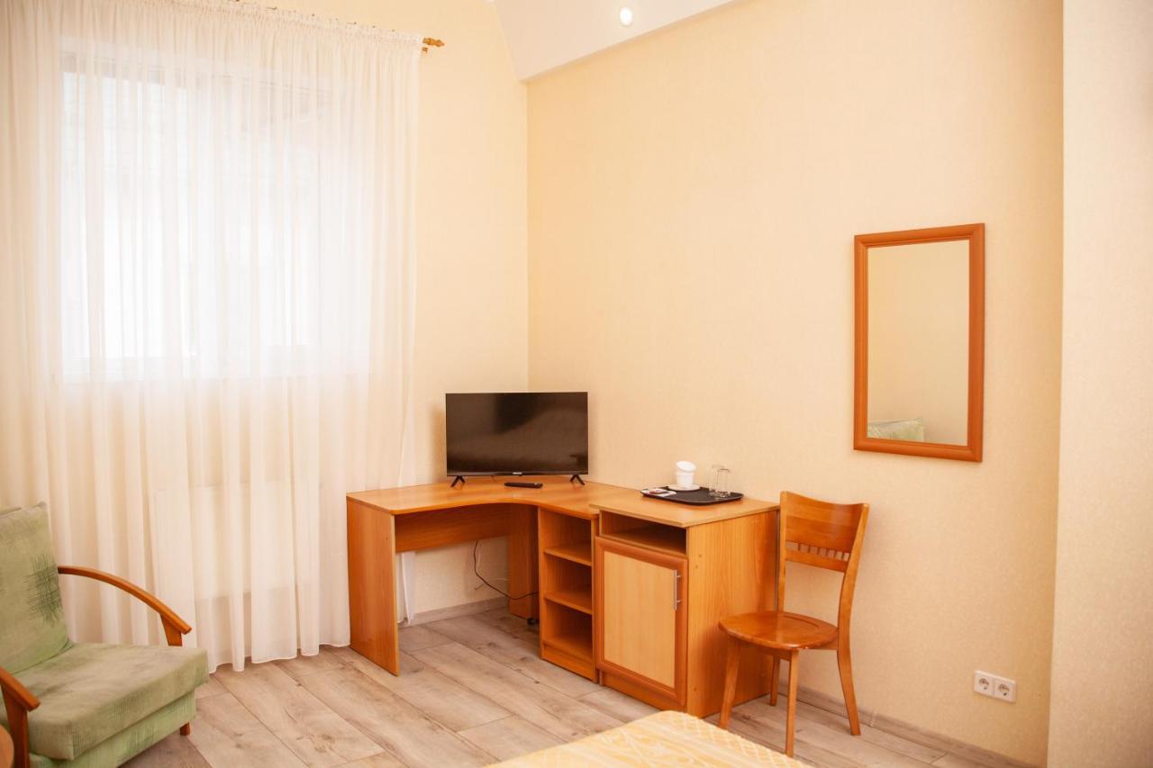Hotel Piligrim 3 Николайев Екстериор снимка