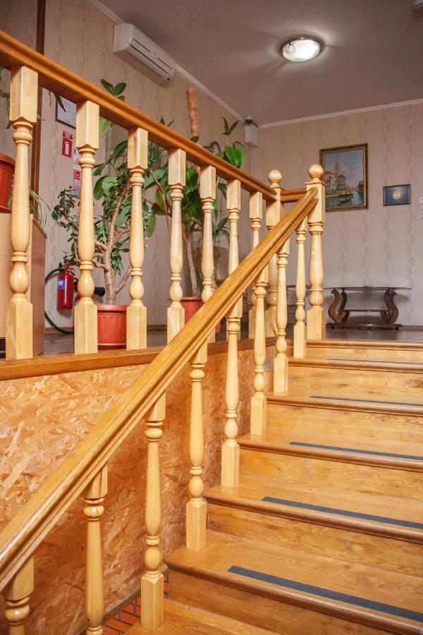 Hotel Piligrim 3 Николайев Екстериор снимка