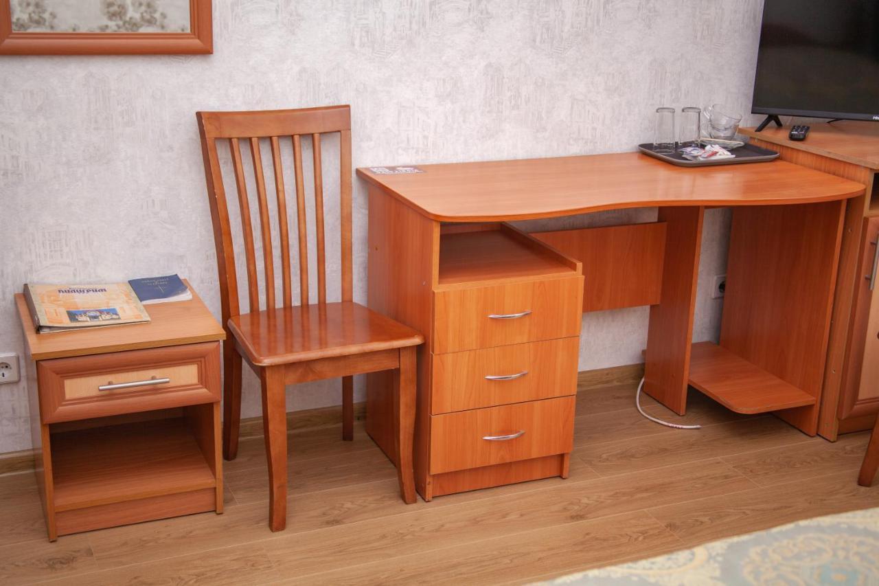 Hotel Piligrim 3 Николайев Екстериор снимка
