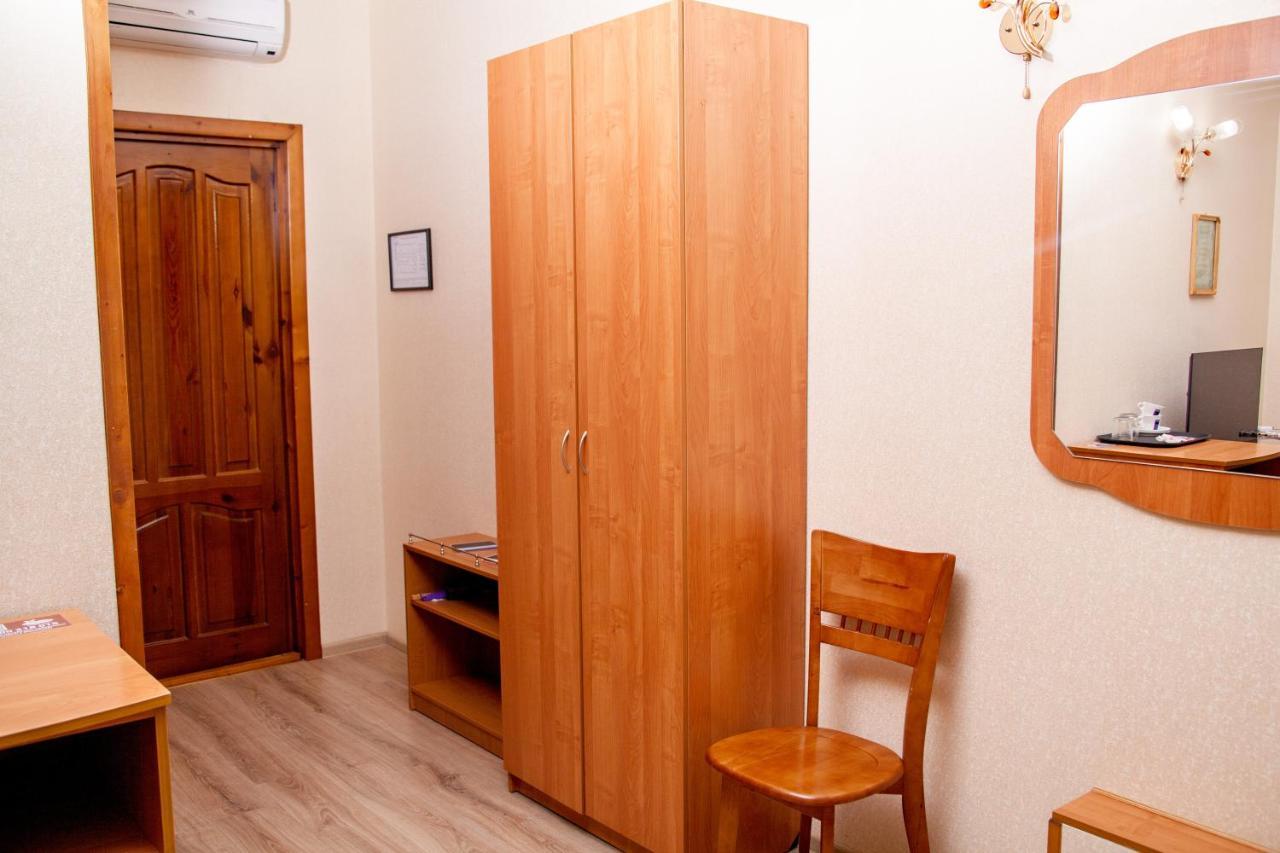 Hotel Piligrim 3 Николайев Екстериор снимка