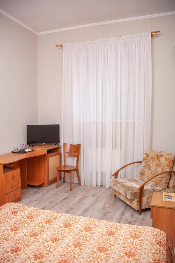 Hotel Piligrim 3 Николайев Екстериор снимка