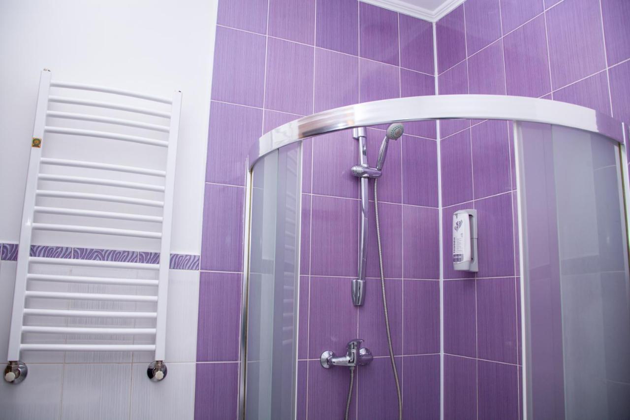 Hotel Piligrim 3 Николайев Екстериор снимка