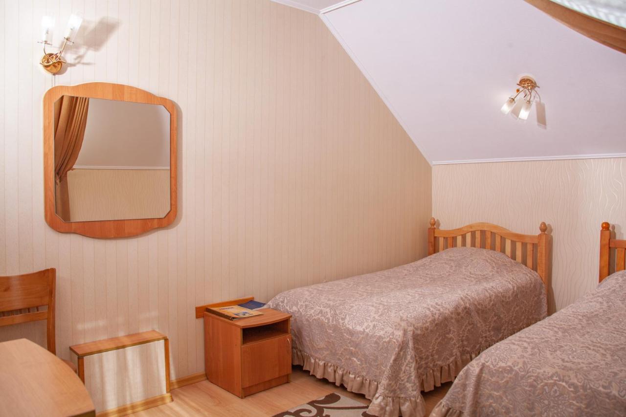 Hotel Piligrim 3 Николайев Екстериор снимка
