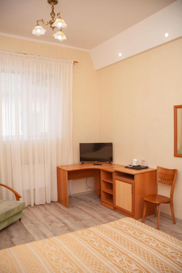 Hotel Piligrim 3 Николайев Екстериор снимка