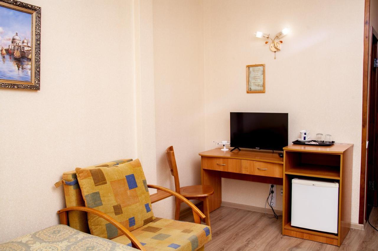 Hotel Piligrim 3 Николайев Екстериор снимка